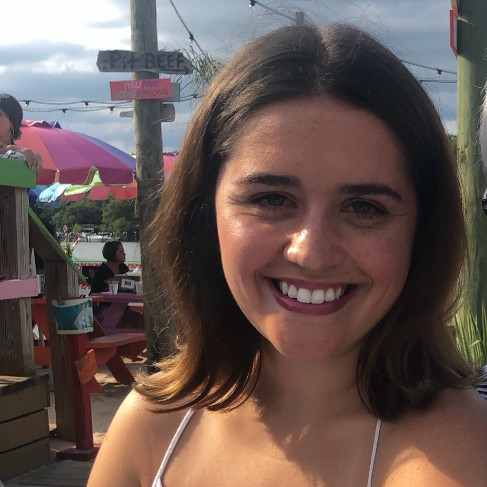 Meet your Posher, Caitlin